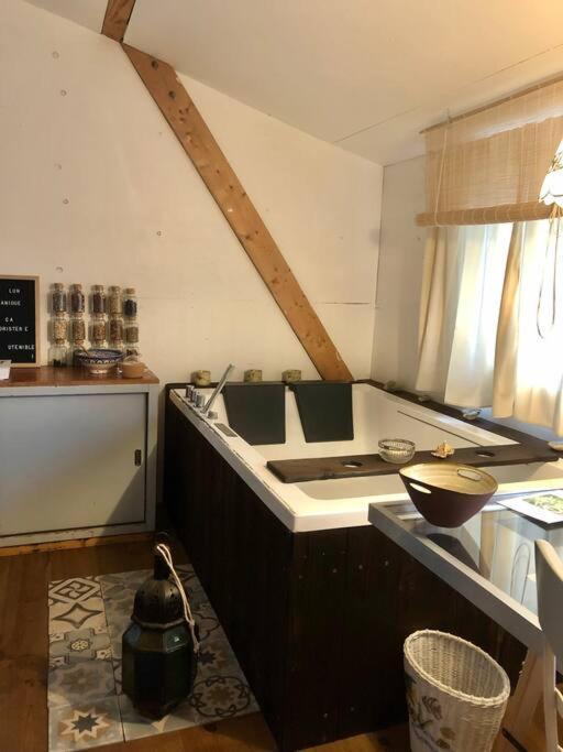 Cosy Cabane Boise Solaire, Balneo Bath Et Toilette Seche A La Ferme มีมีซ็อง ภายนอก รูปภาพ